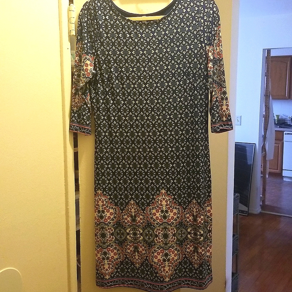 Gilli half-sleeve dress, size medium. Blue, white, coral